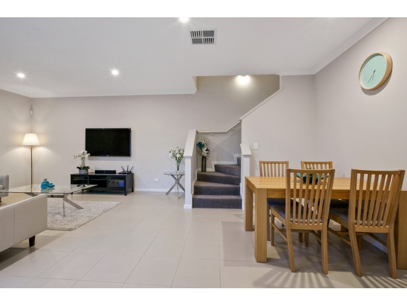 6/8 Socrates, North Coogee WA 6163