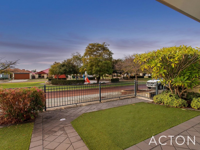 6 Richmond Entrance, Success WA 6164