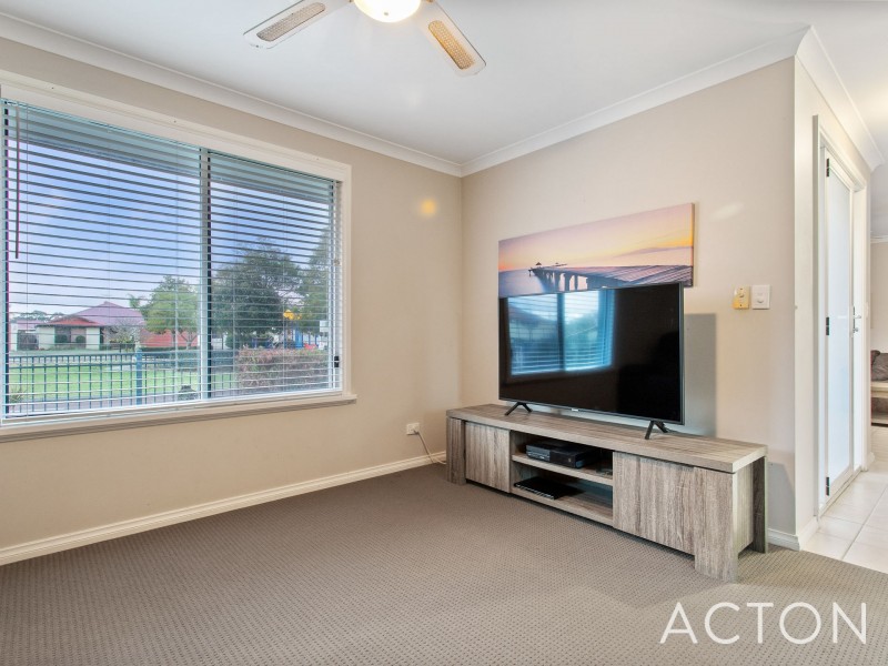 6 Richmond Entrance, Success WA 6164