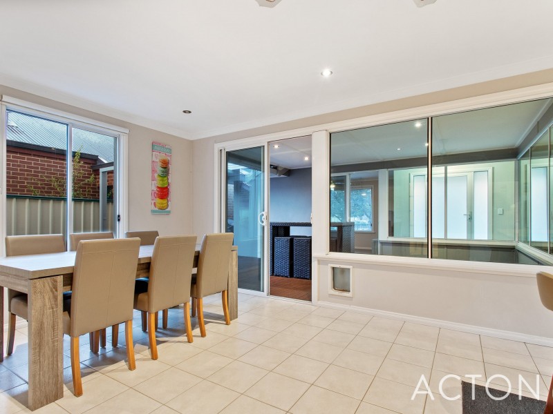 6 Richmond Entrance, Success WA 6164