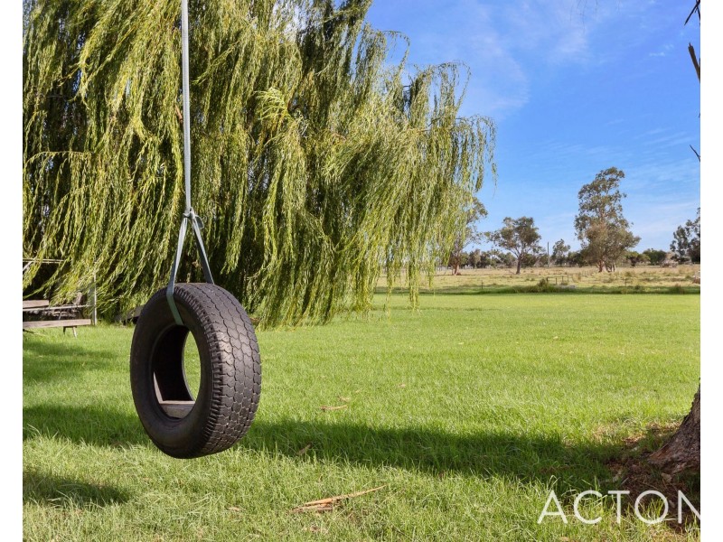 224 Duckpond Road, Wellard WA 6170