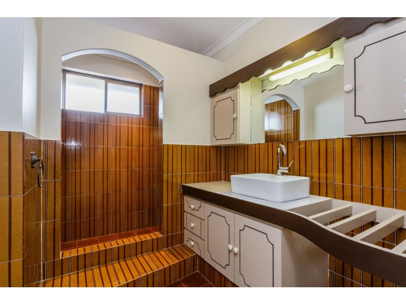 17 Thackeray Street, Spearwood WA 6163