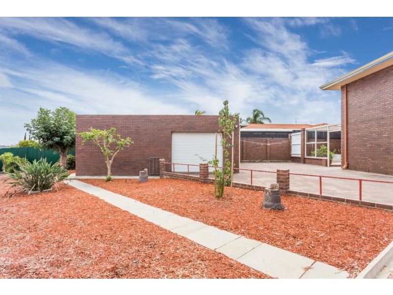 17 Thackeray Street, Spearwood WA 6163