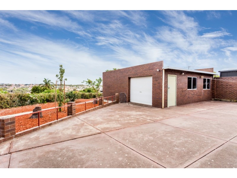 17 Thackeray Street, Spearwood WA 6163