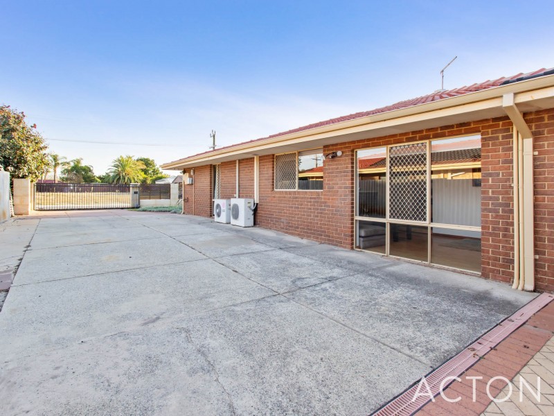 6 Pelican Ramble, Yangebup WA 6164