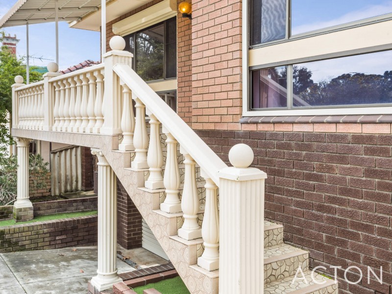 60 Sewell Street, East Fremantle WA 6158