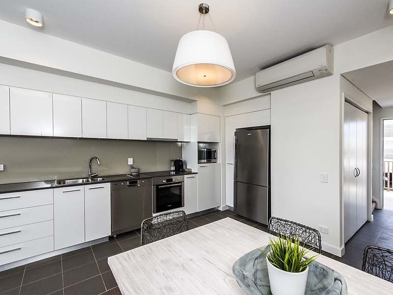 19/22 Heirisson Way, North Coogee WA 6163