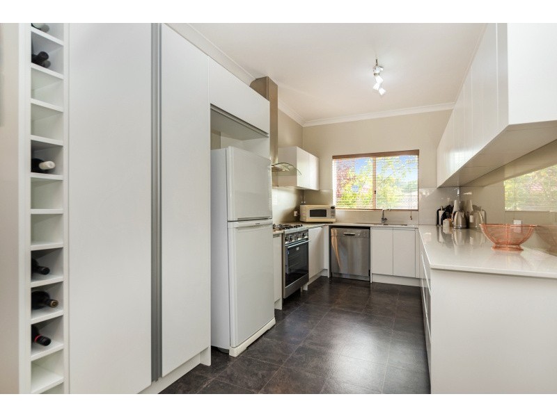 8 Bickley Crescent, Manning WA 6152