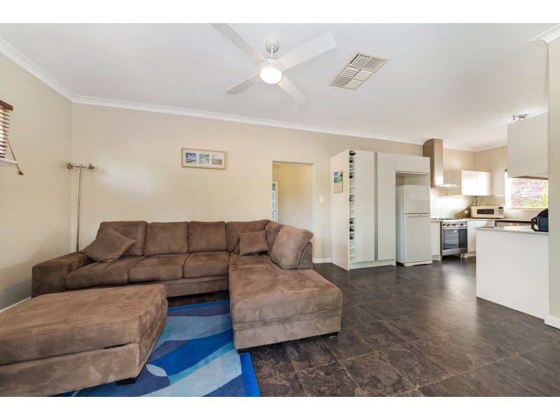 8 Bickley Crescent, Manning WA 6152