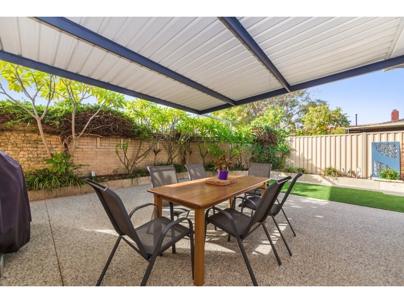 8 Bickley Crescent, Manning WA 6152