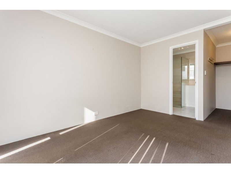 15 Ploughshare Place, South Lake WA 6164