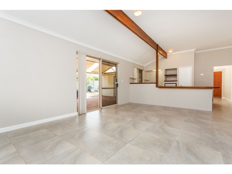 15 Ploughshare Place, South Lake WA 6164