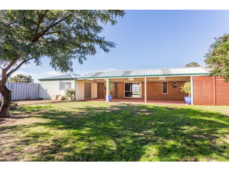 15 Ploughshare Place, South Lake WA 6164