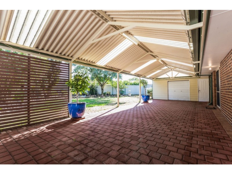 15 Ploughshare Place, South Lake WA 6164