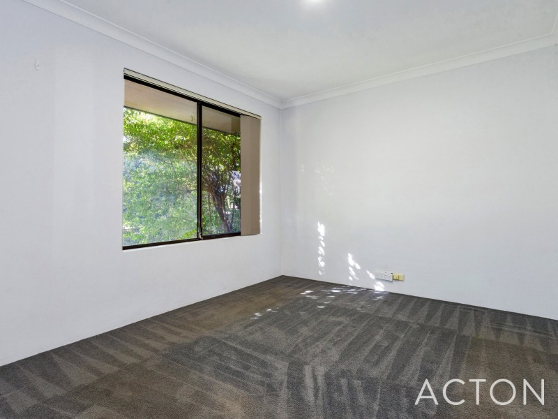 11 Tarndale Way, South Lake WA 6164