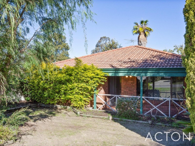 11 Tarndale Way, South Lake WA 6164