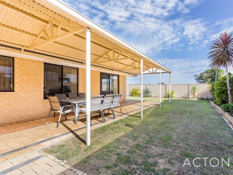 523 Rockingham Road, Munster WA 6166