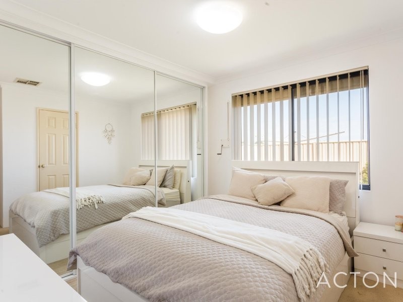 523 Rockingham Road, Munster WA 6166