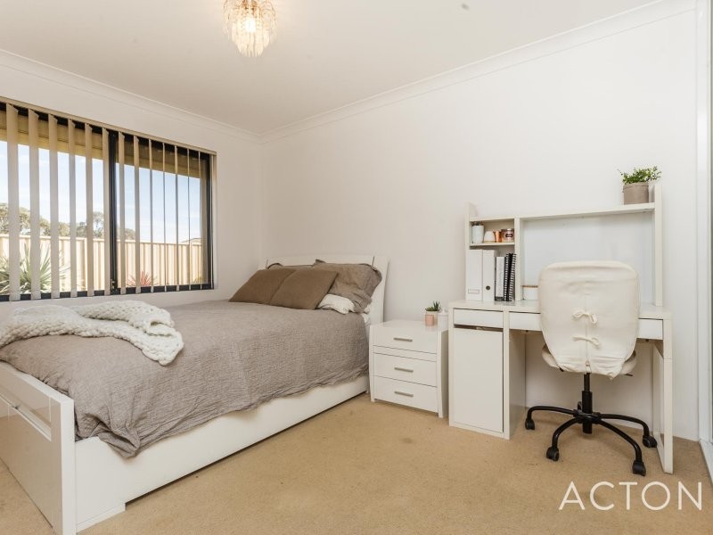 523 Rockingham Road, Munster WA 6166