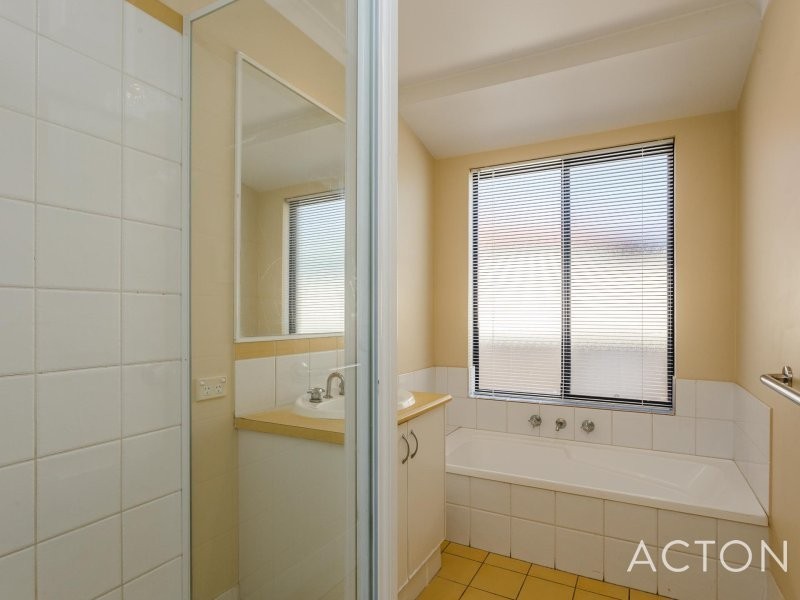 523 Rockingham Road, Munster WA 6166