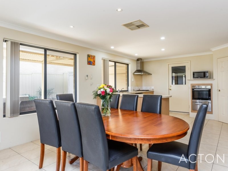 523 Rockingham Road, Munster WA 6166