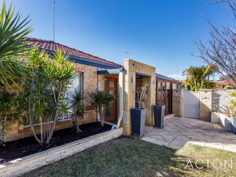 16 Orsulich Loop, Spearwood WA 6163