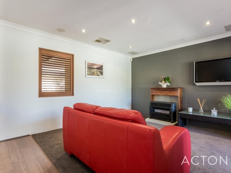 16 Orsulich Loop, Spearwood WA 6163