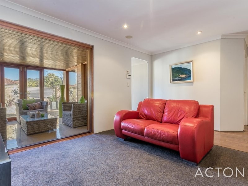 16 Orsulich Loop, Spearwood WA 6163