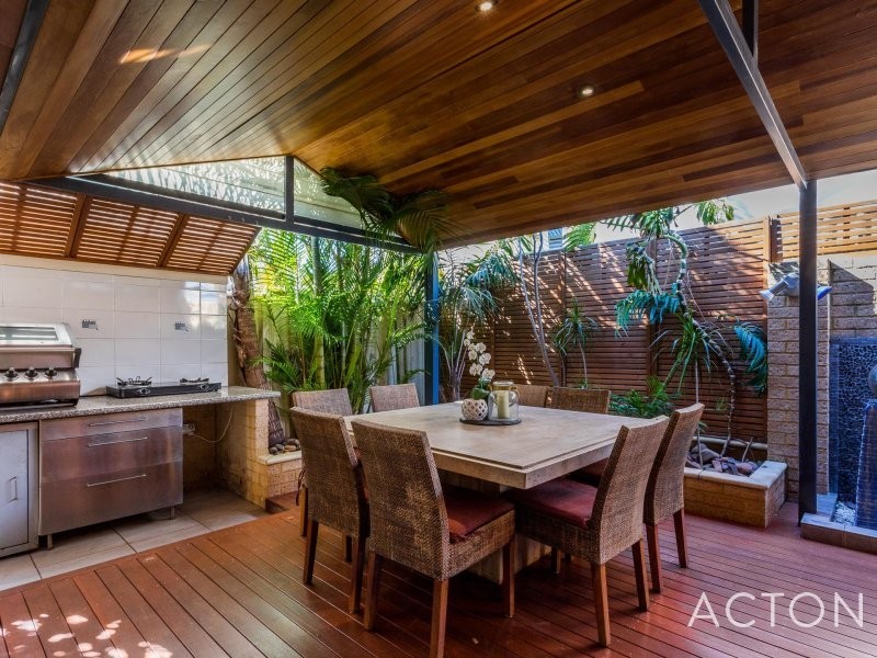 16 Orsulich Loop, Spearwood WA 6163