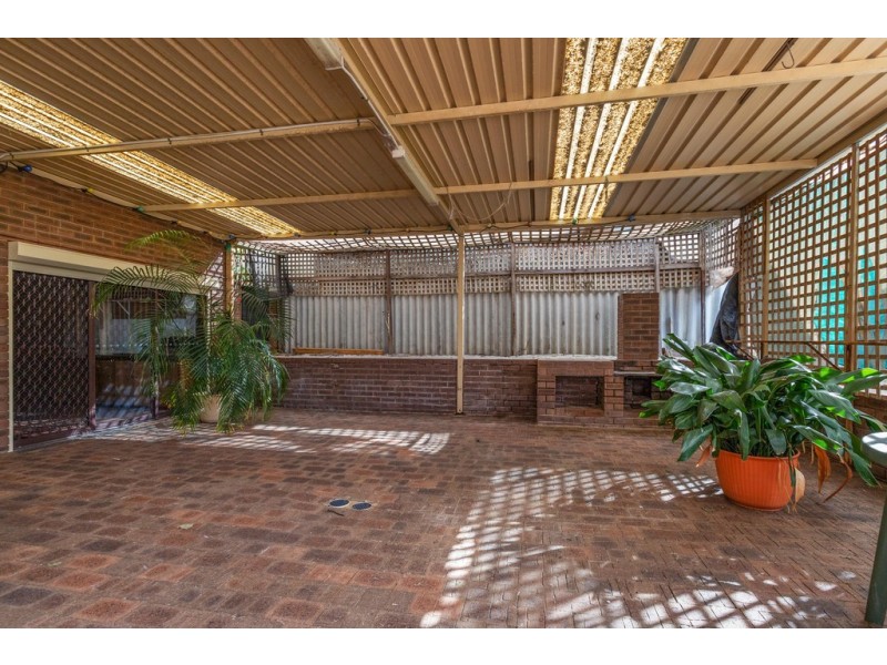 4 Shallow Street, Spearwood WA 6163