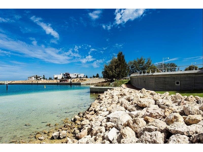 4/20 Medina Parade, North Coogee WA 6163