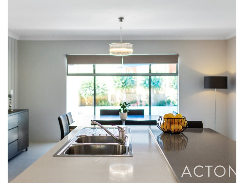 15 Redheart Way, Beeliar WA 6164