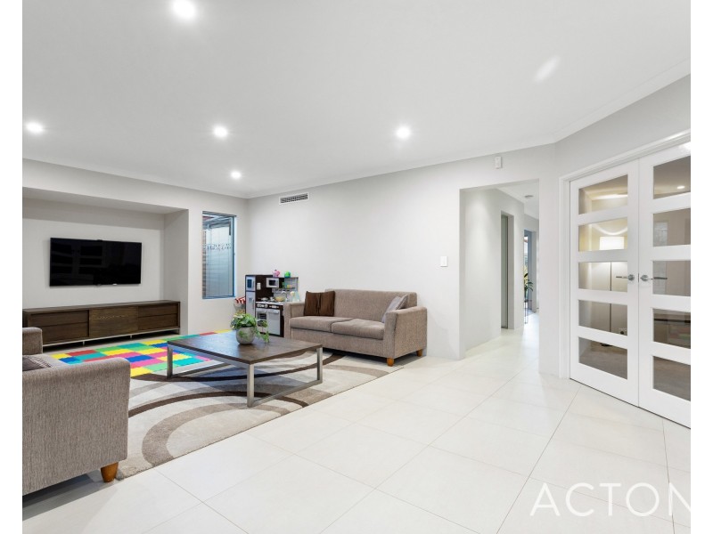 15 Redheart Way, Beeliar WA 6164