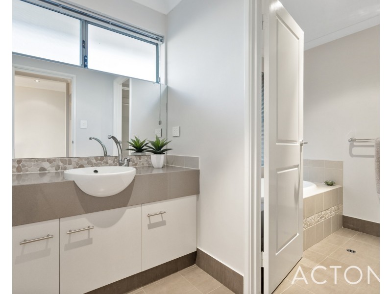 15 Redheart Way, Beeliar WA 6164