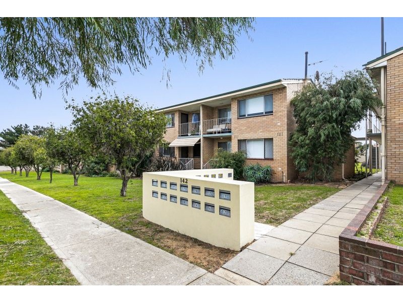 25/142 Watkins Street, White Gum Valley WA 6162