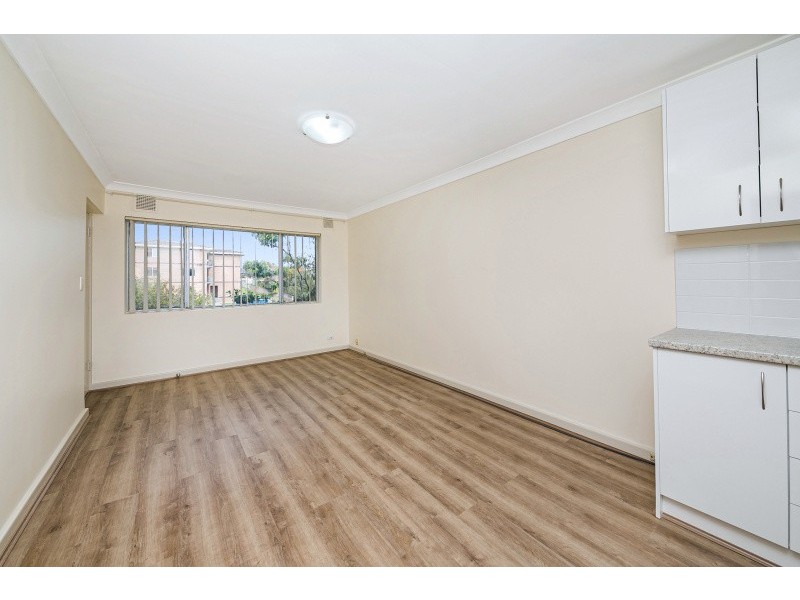 25/142 Watkins Street, White Gum Valley WA 6162