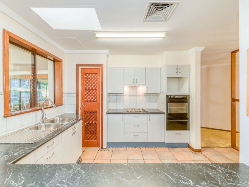 37 Ellis Road, Mount Nasura WA 6112