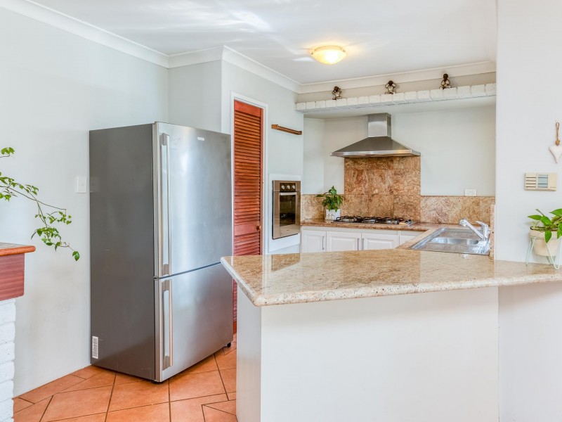 6 Little Lake Rise, South Lake WA 6164