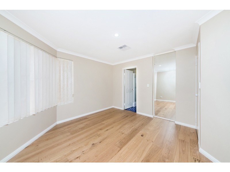 22A Sumich Gardens, Coogee WA 6166