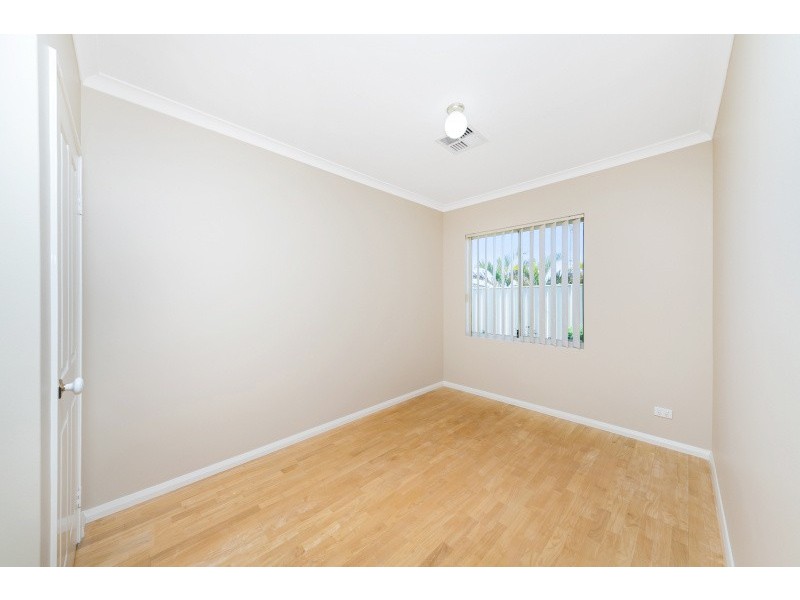 22A Sumich Gardens, Coogee WA 6166