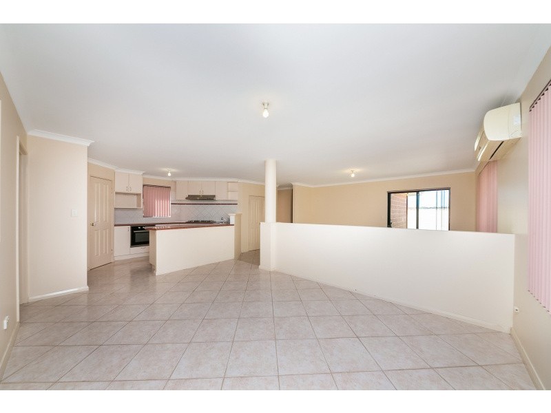 22B Sumich Gardens, Coogee WA 6166