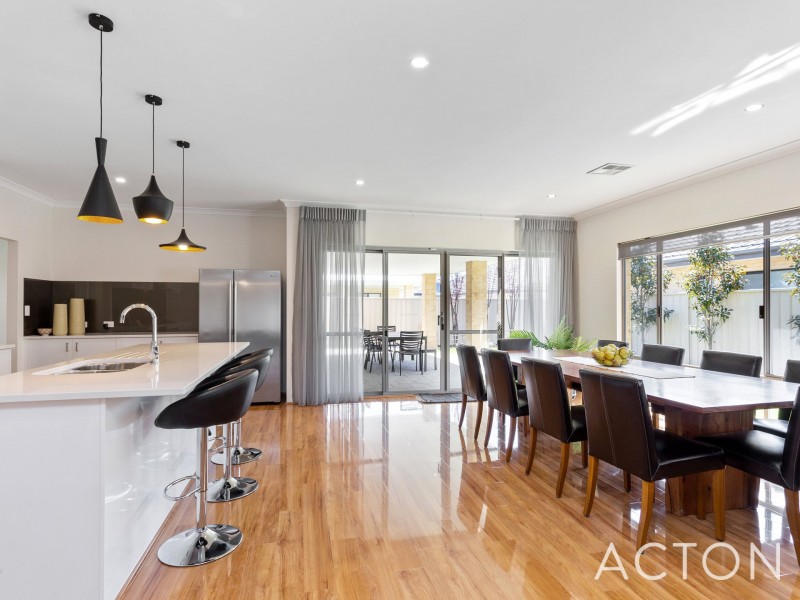 3 Splash Terrace, Munster WA 6166