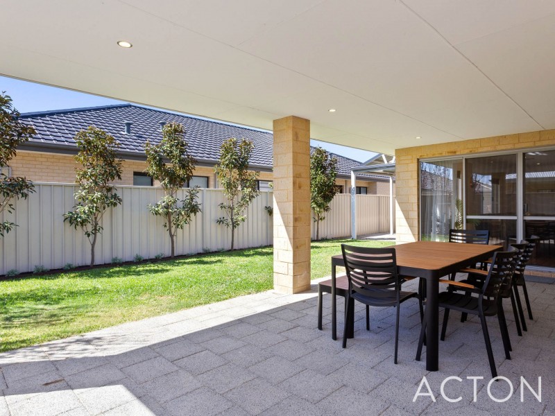 3 Splash Terrace, Munster WA 6166
