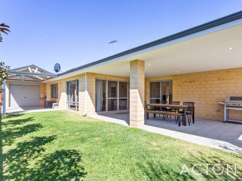 3 Splash Terrace, Munster WA 6166