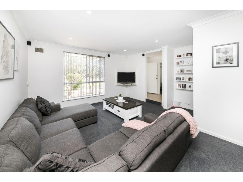 35 Angus Avenue, Spearwood WA 6163