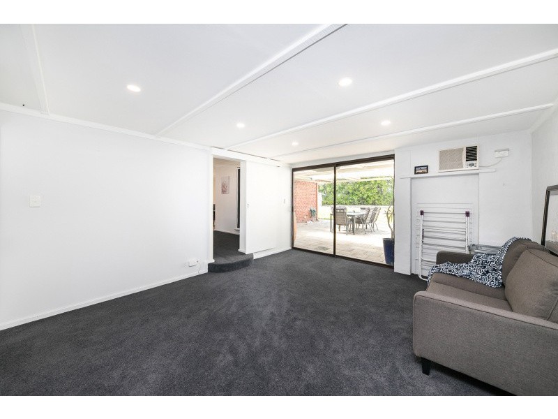 35 Angus Avenue, Spearwood WA 6163