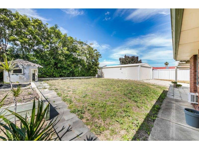 35 Angus Avenue, Spearwood WA 6163