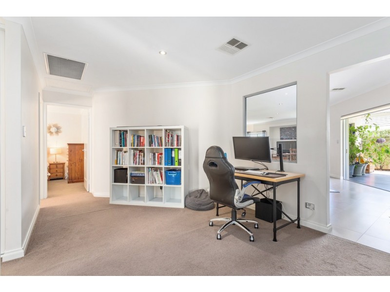 11 Redheart Way, Beeliar WA 6164