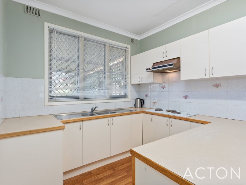 233 Winterfold Road, Coolbellup WA 6163