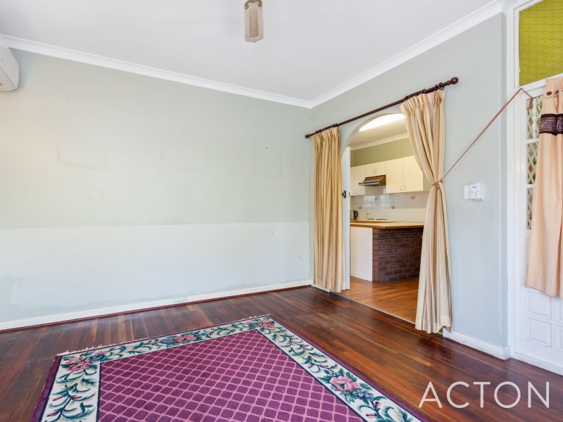 233 Winterfold Road, Coolbellup WA 6163